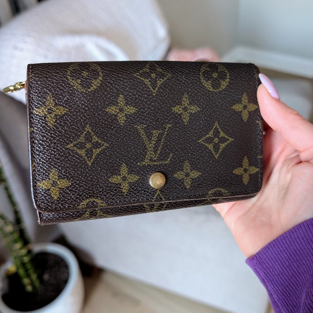 SOLD ✅ Louis Vuitton Monogram Porte Monnaie Billets Tresor Wallet